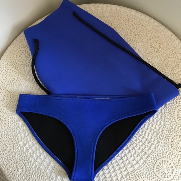triangl swimwear Other - Triangl Neoprene bikini bottom & matching bag Size M